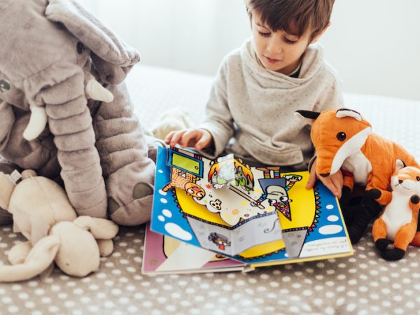 6 Ways to Support Early Literacy in a Natural Way