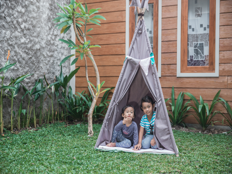 cosy dens, enabling environments, experiential learning, outdoor education